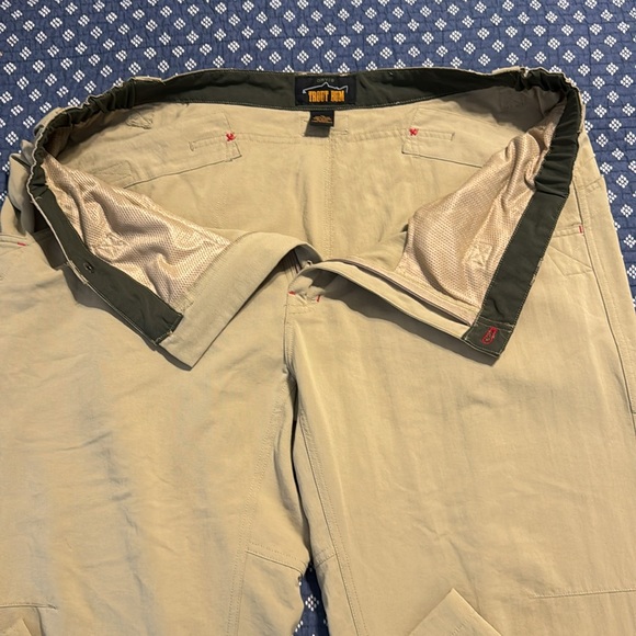 Orvis‎ Pants Mens XL Trout Bum Dri-Fit Tan Khakis Flat Front Straight Leg - Picture 4 of 7